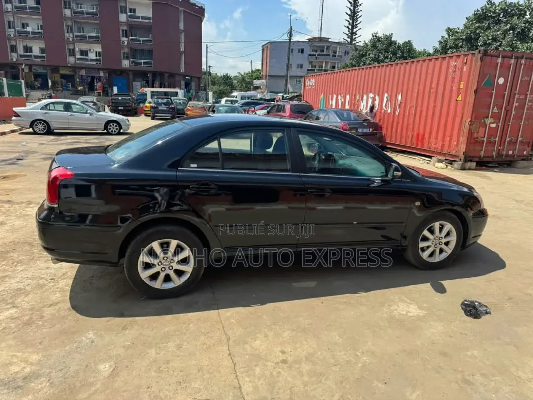 Toyota Avensis 2007 Noir