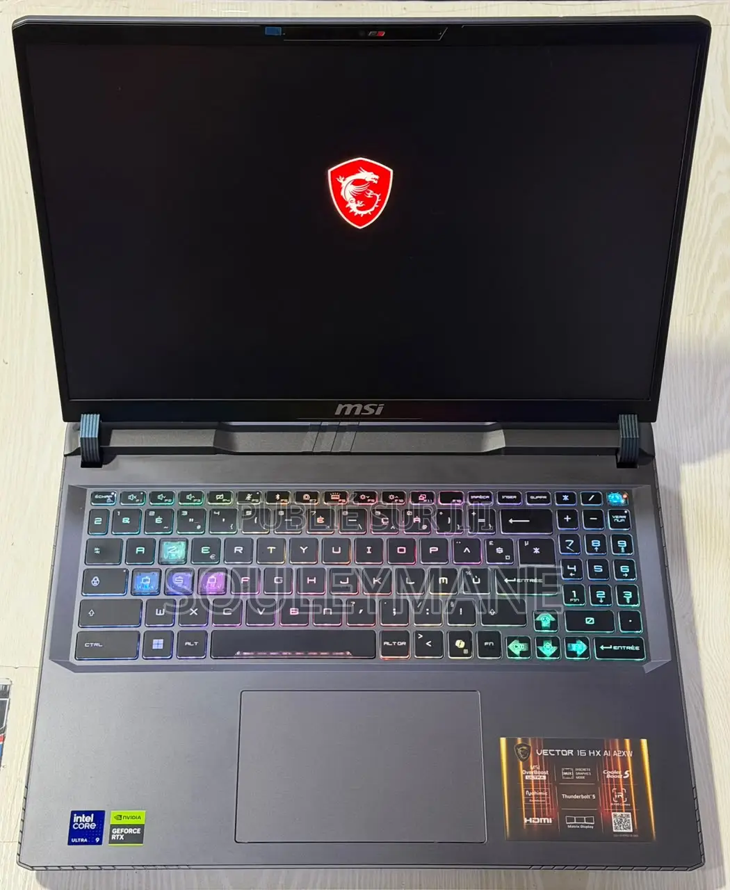 Nouveau MSI Vector 16 HX AI A2XWIG 32GB Intel Core Ultra 9 SSD 1T