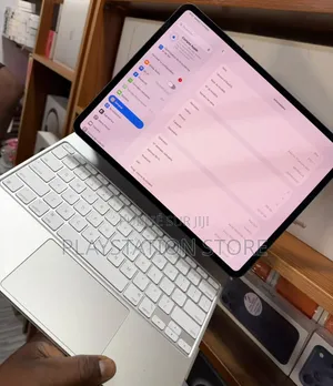 Nouveau Apple iPad Pro 13 (2025) 256 GB Gris
