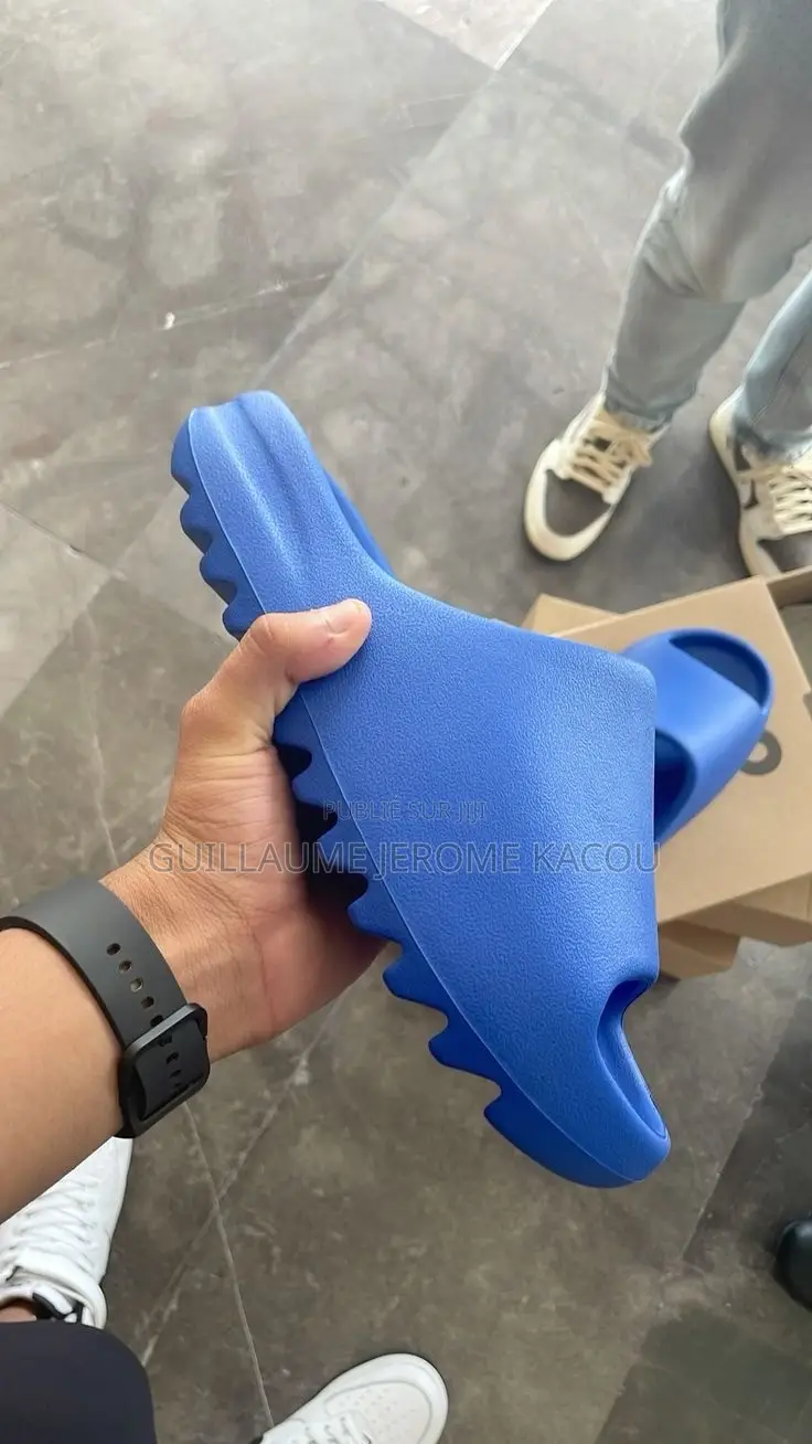 Adidas Yeezy Slide "Azure" / Bleu Azur – Sortie 2023
