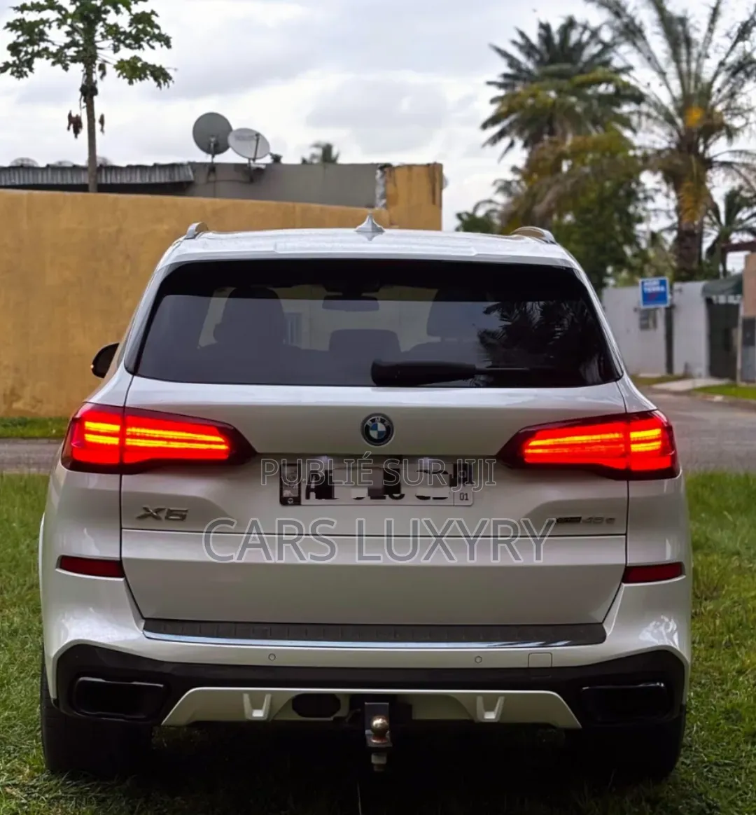BMW X5 xDrive40i 2022 Blanc