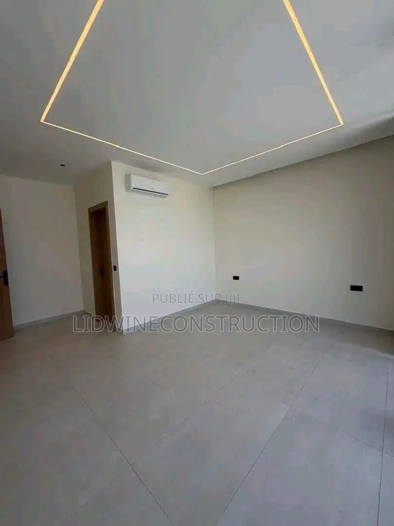 4chbre Duplex dans Cocody à Louer