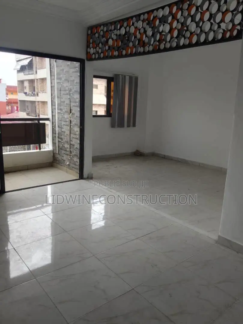 2chbre Appartement dans Cocody à Vendre
