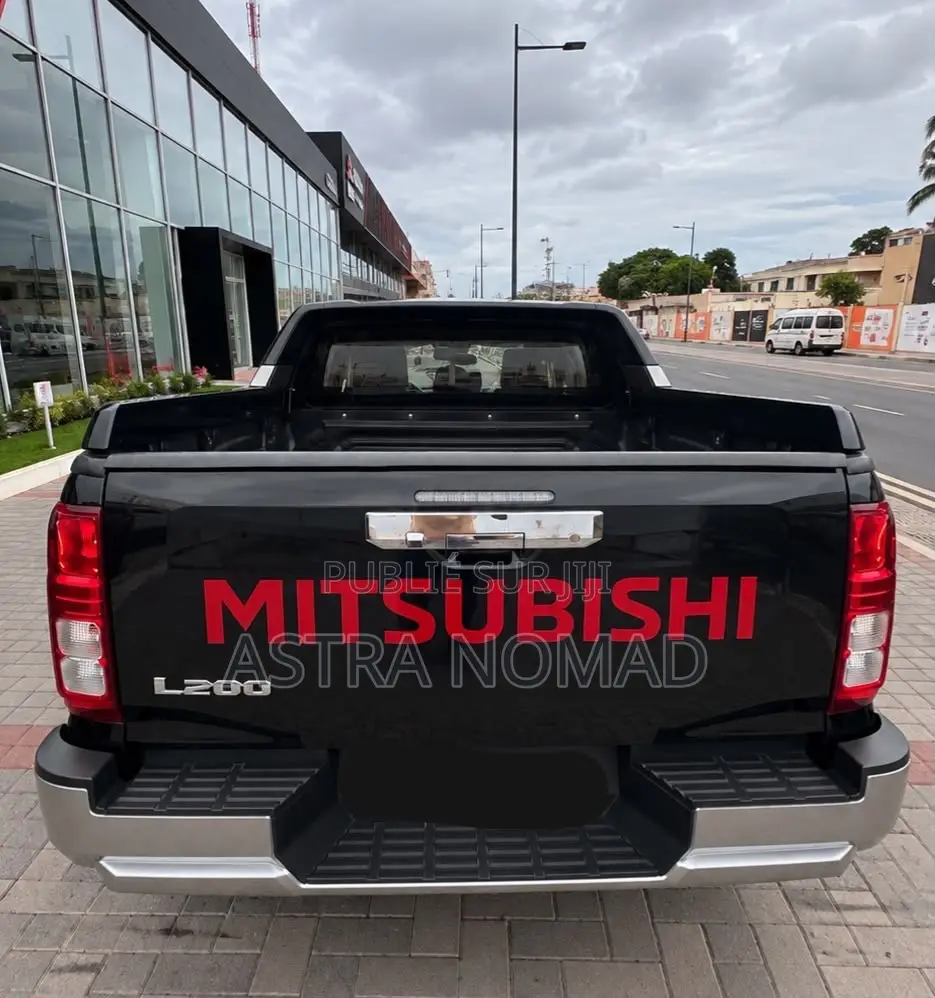 Mitsubishi L200 2025 Noir