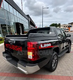 Mitsubishi L200 2025 Noir