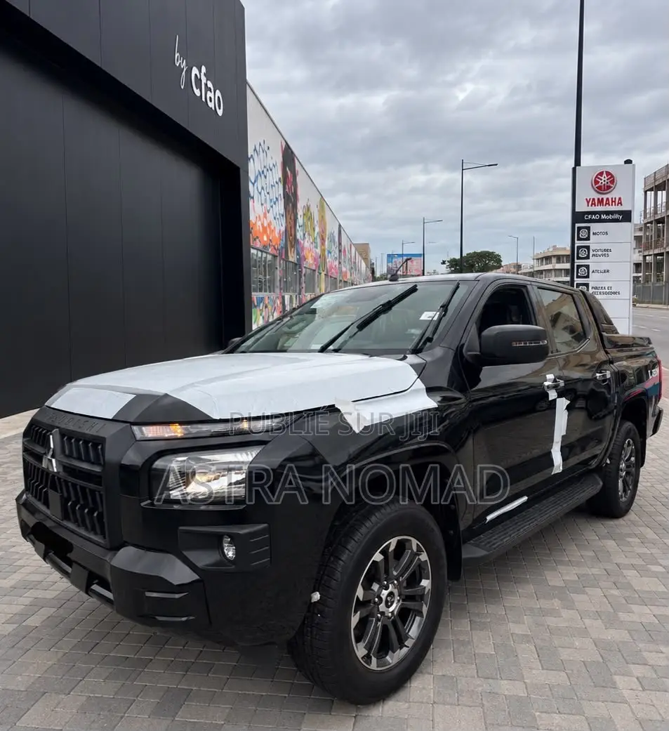 Mitsubishi L200 2025 Noir