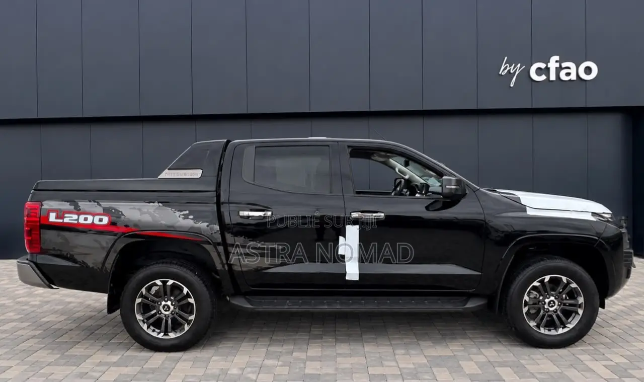Mitsubishi L200 2025 Noir