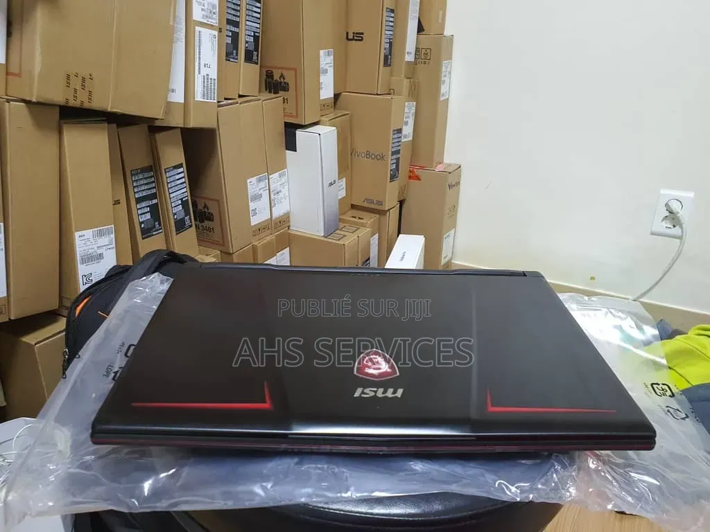 Nouveau MSI GP73 Leopard 8RE 8GB Intel Core i7 SSD 256GB