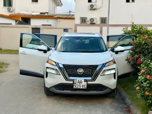 Nissan Rogue 2021 Blanc cassé