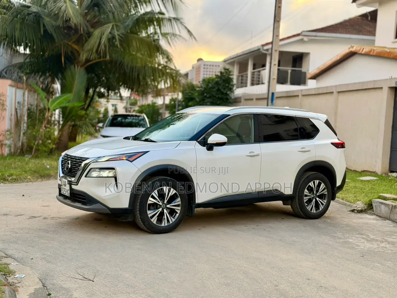 Nissan Rogue 2021 Blanc cassé