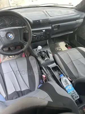 BMW 116i 2004 Bleu