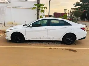 Hyundai Elantra 2021 Blanc