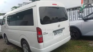 Toyota Grand HiAce 2002 Blanc