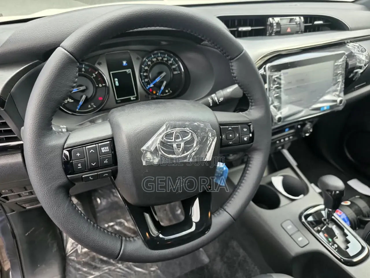 Nouveau Toyota Hilux Active (Hybrid) 2026 Gris