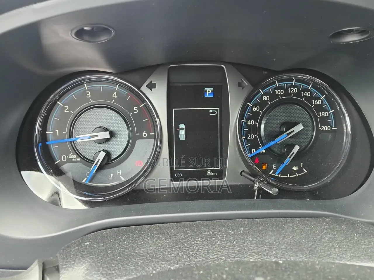 Nouveau Toyota Hilux Active (Hybrid) 2026 Gris