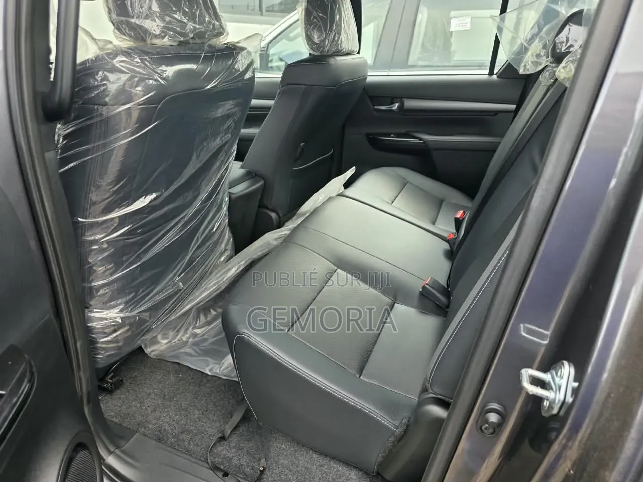 Nouveau Toyota Hilux Active (Hybrid) 2026 Gris