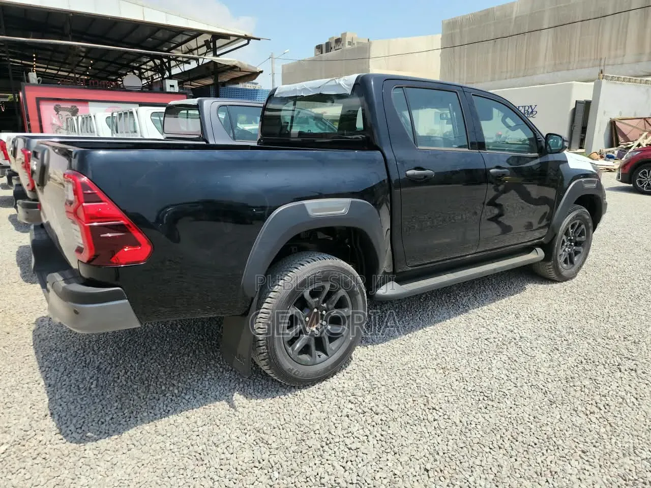 Nouveau Toyota Hilux Active (Hybrid) 2026 Gris