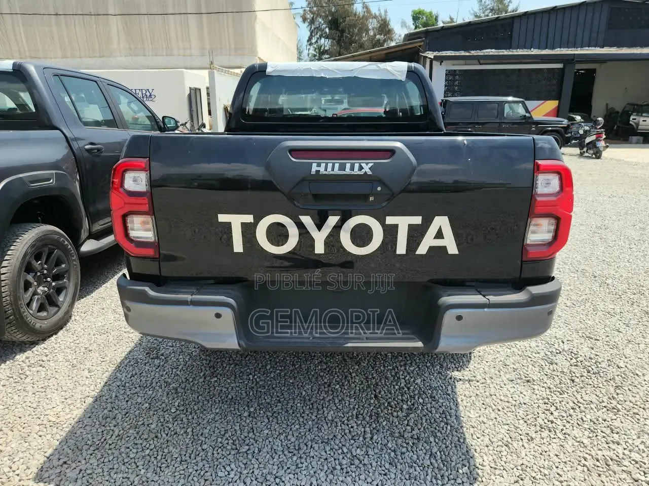 Nouveau Toyota Hilux Active (Hybrid) 2026 Gris