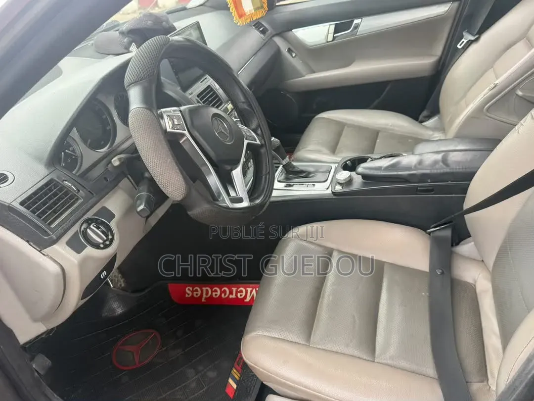 Mercedes-Benz C200 2009 Noir