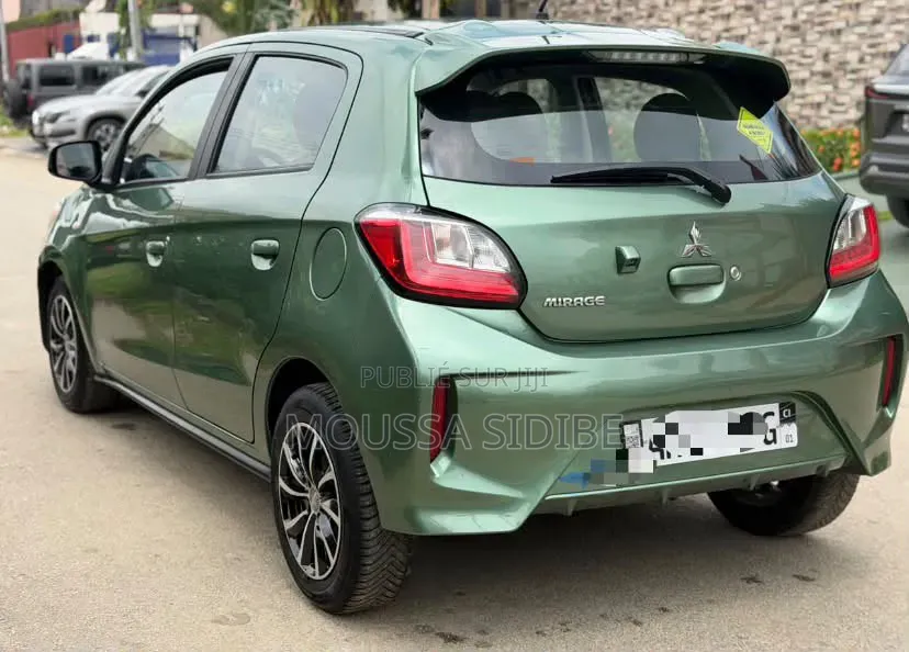 Mitsubishi Mirage Black Edition 2024 Vert