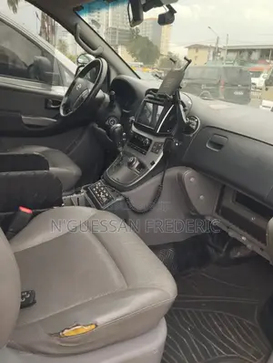 Hyundai H1 2018 Blanc