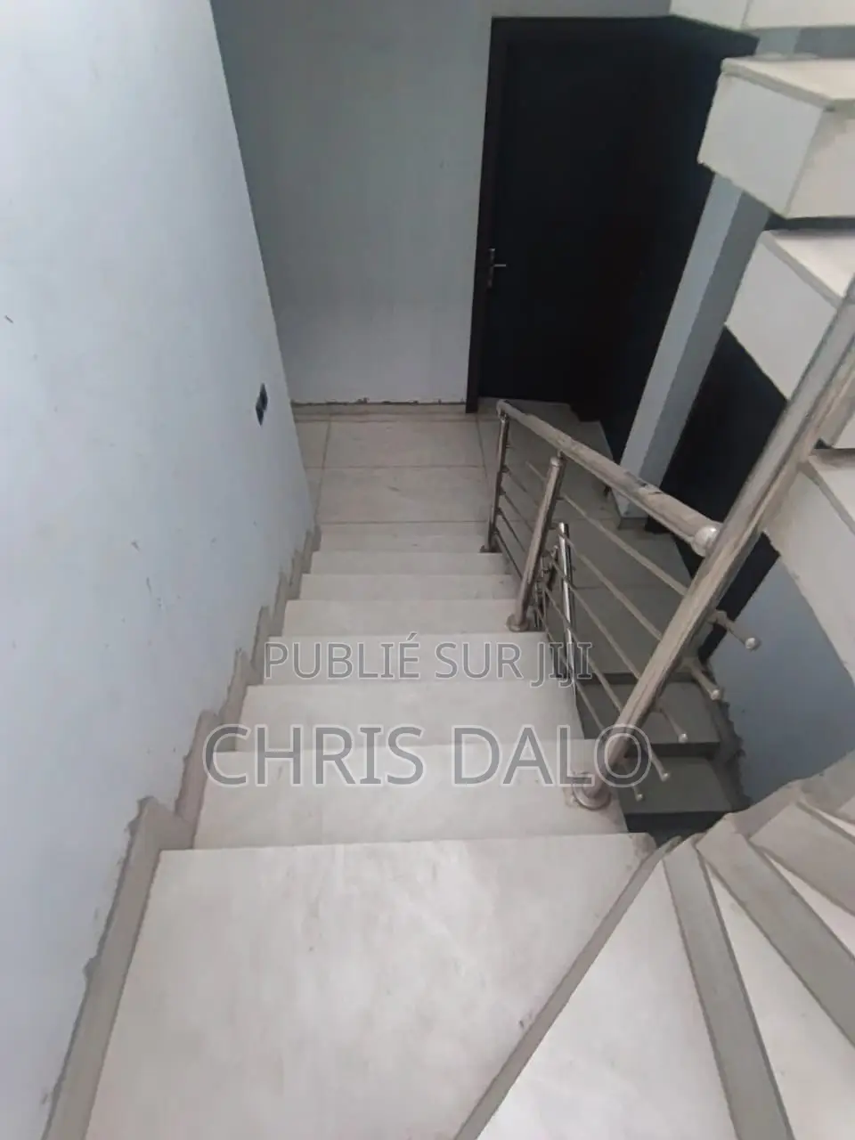 6chbre Duplex dans Pegnan, Cocody à Louer