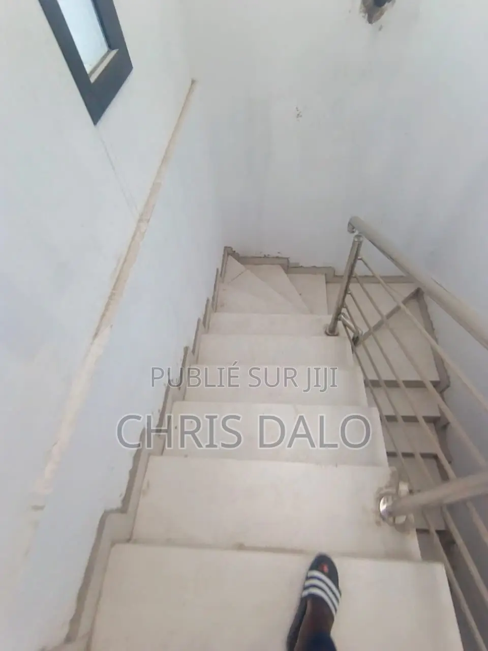 6chbre Duplex dans Pegnan, Cocody à Louer