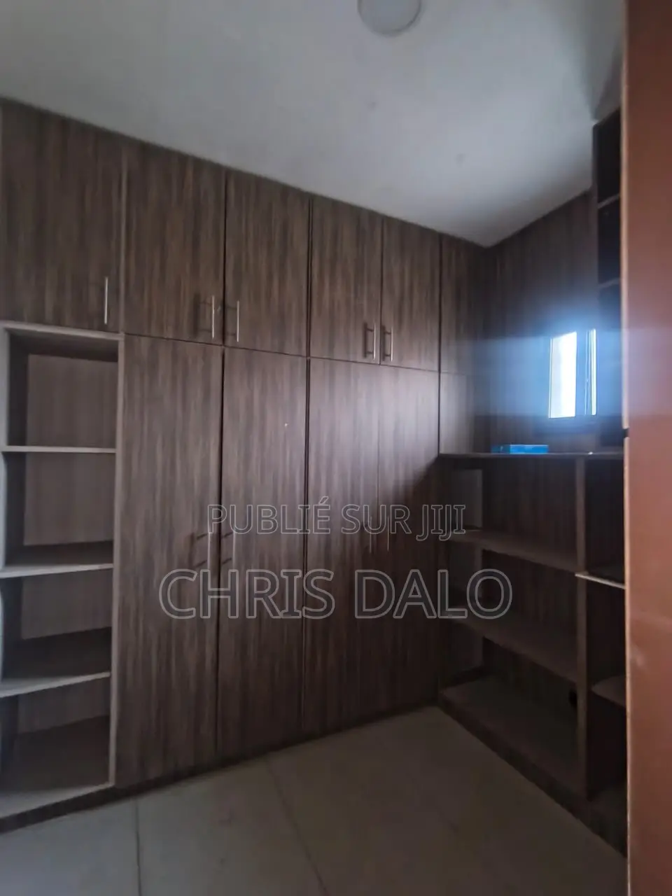 6chbre Duplex dans Pegnan, Cocody à Louer