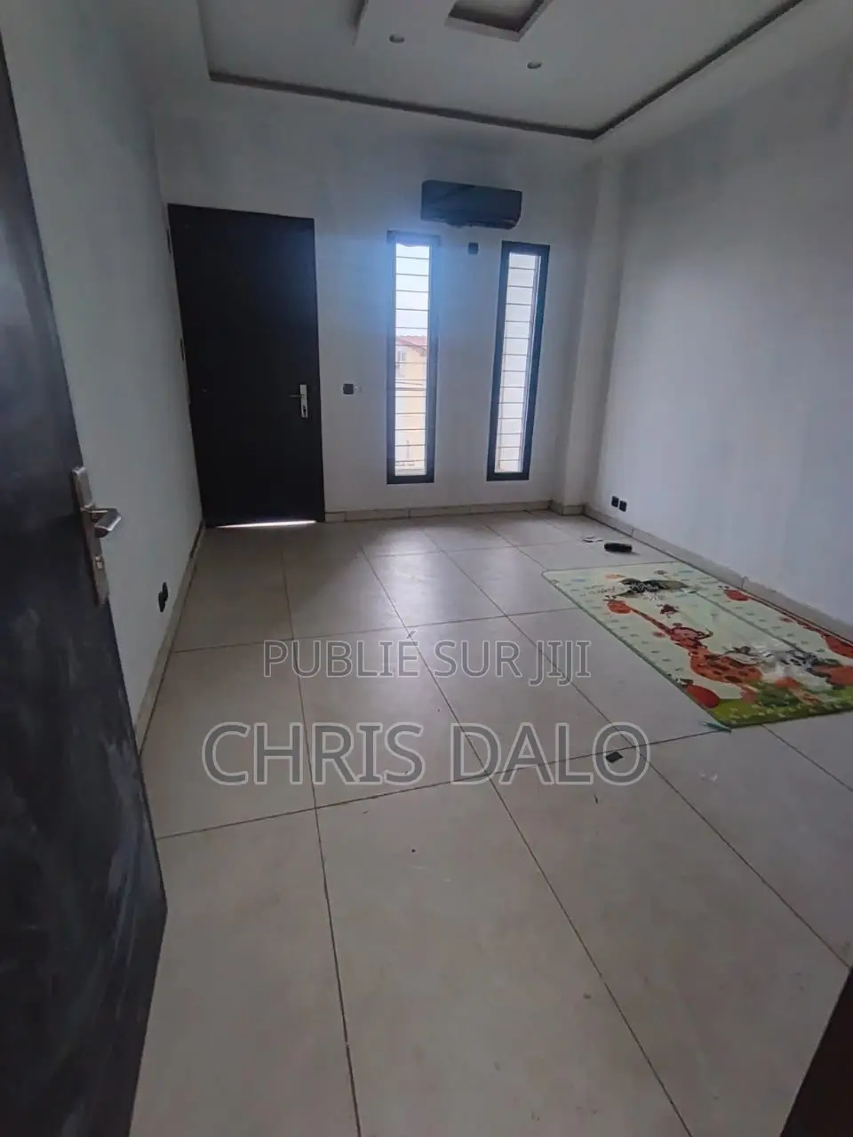 6chbre Duplex dans Pegnan, Cocody à Louer