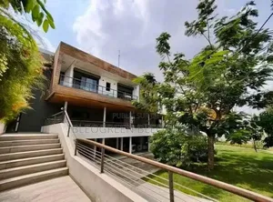 5chbre Duplex dans Cocody à Vendre
