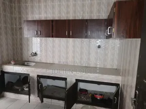2chbre Appartement dans Appartement Spacieux, Cocody à Louer