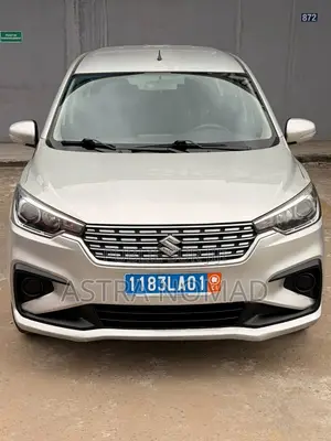 Suzuki Ertiga 2022 Gris