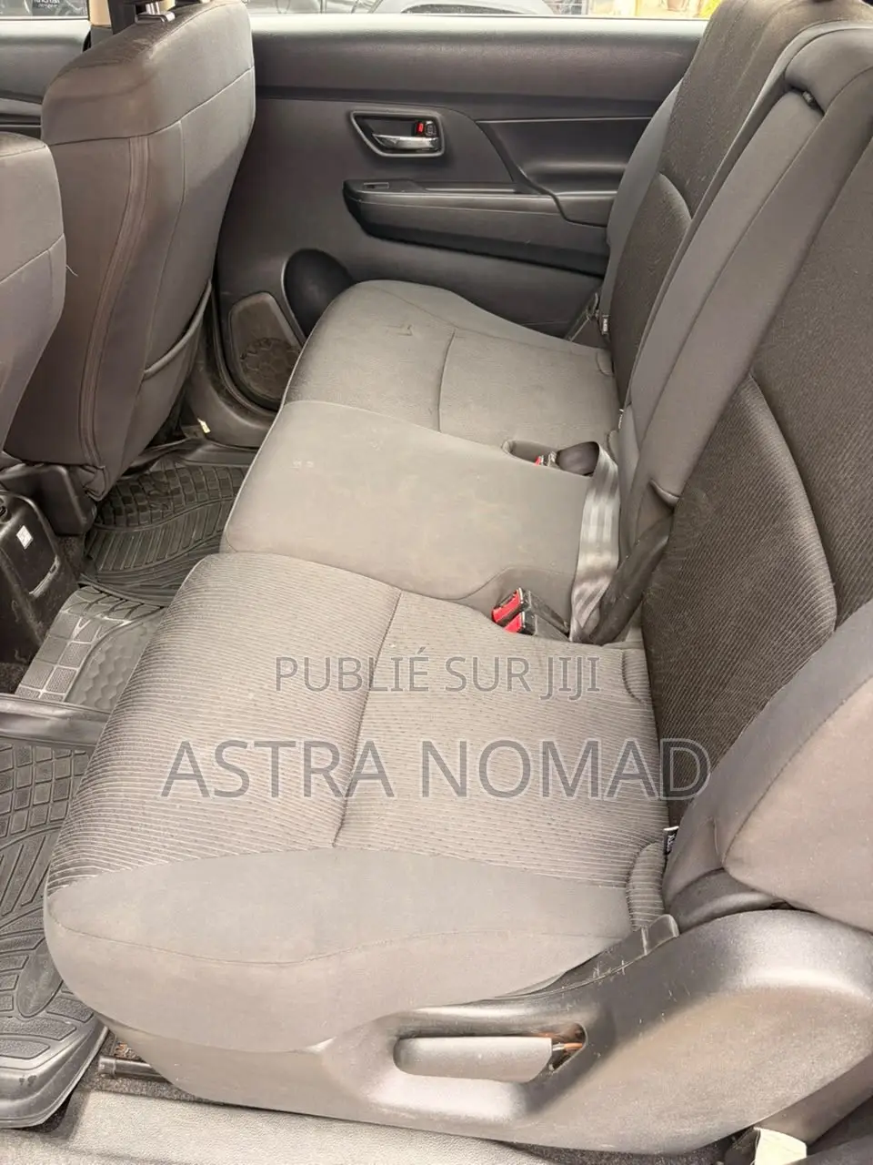 Suzuki Ertiga 2022 Gris