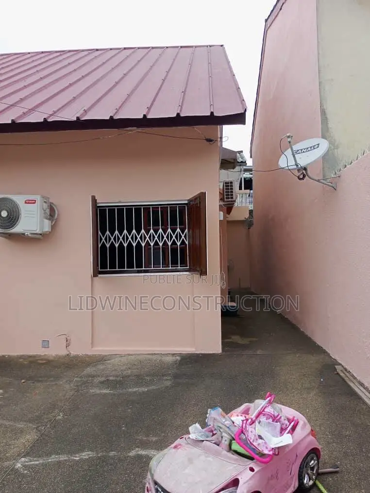 4chbre Duplex dans Cocody à Vendre