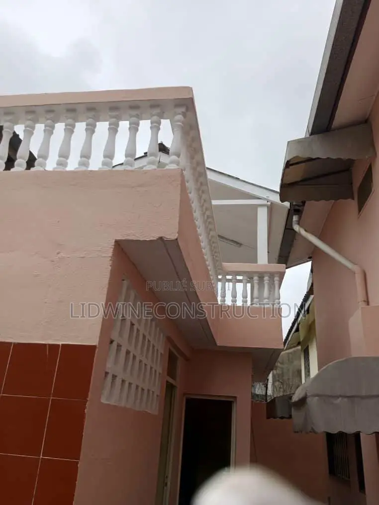 4chbre Duplex dans Cocody à Vendre