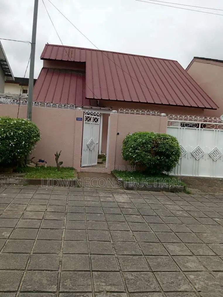 4chbre Duplex dans Cocody à Vendre