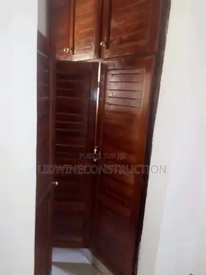 4chbre Duplex dans Cocody à Vendre