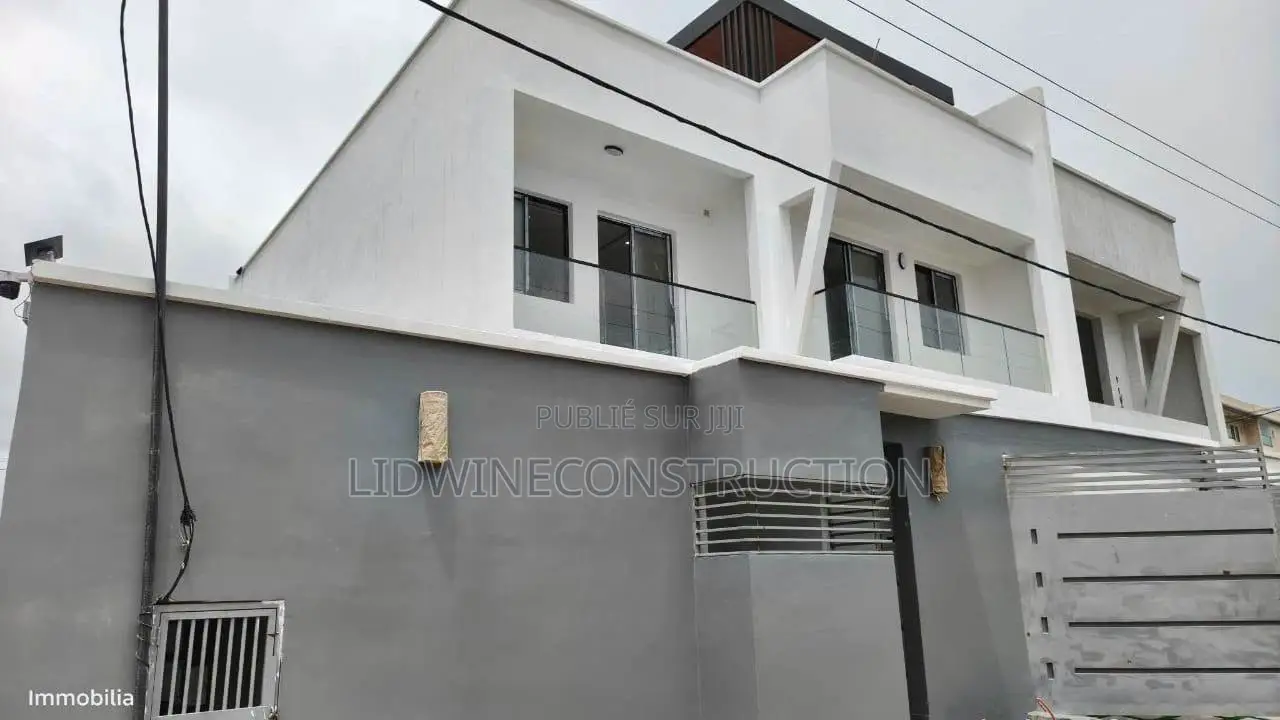 4chbre Duplex dans Bingerville à Vendre