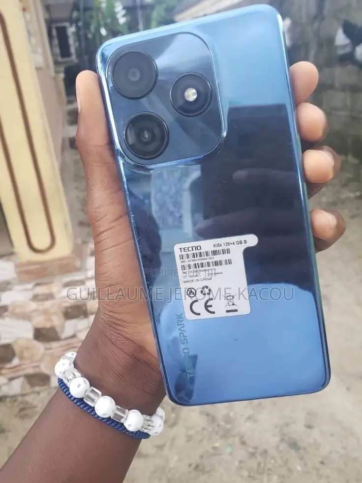Nouveau Infinix Smart 8 128 GB Noir