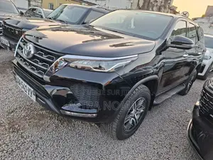 Toyota Frontlander 2025 Noir