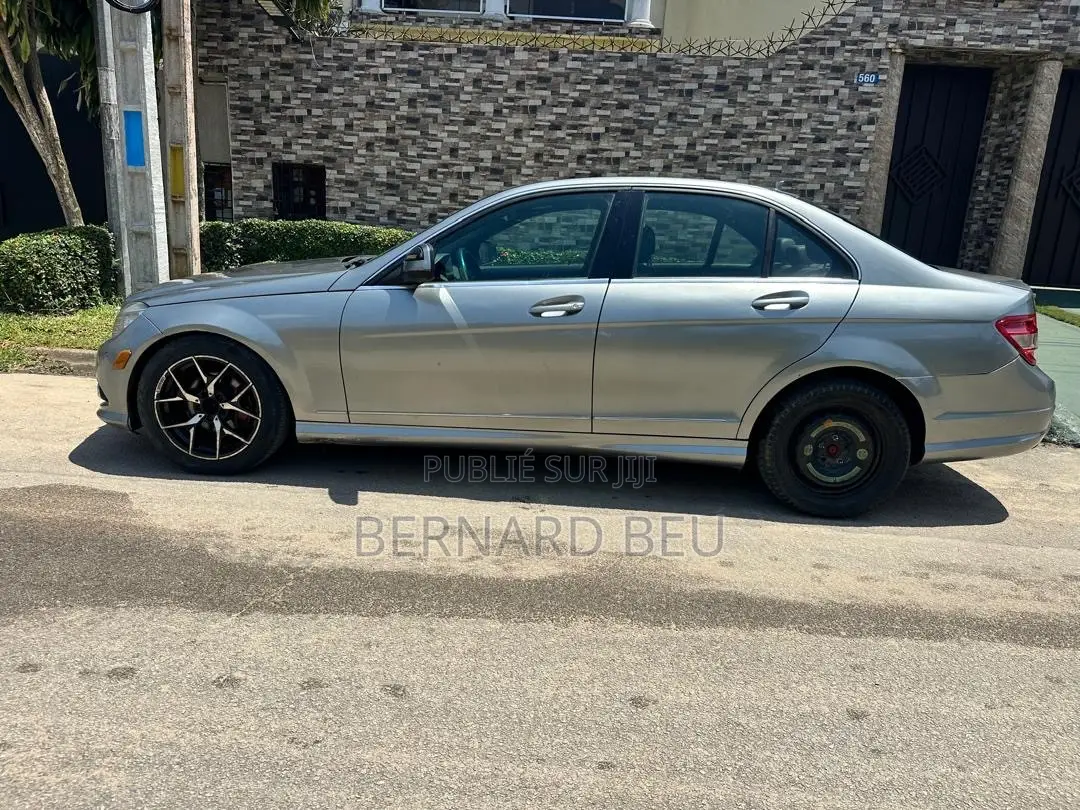 Mercedes-Benz C300 Luxury Sedan AWD (3.0L 6cyl 7A) 2008 Gris