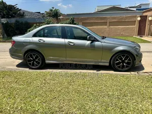 Mercedes-Benz C300 Luxury Sedan AWD (3.0L 6cyl 7A) 2008 Gris
