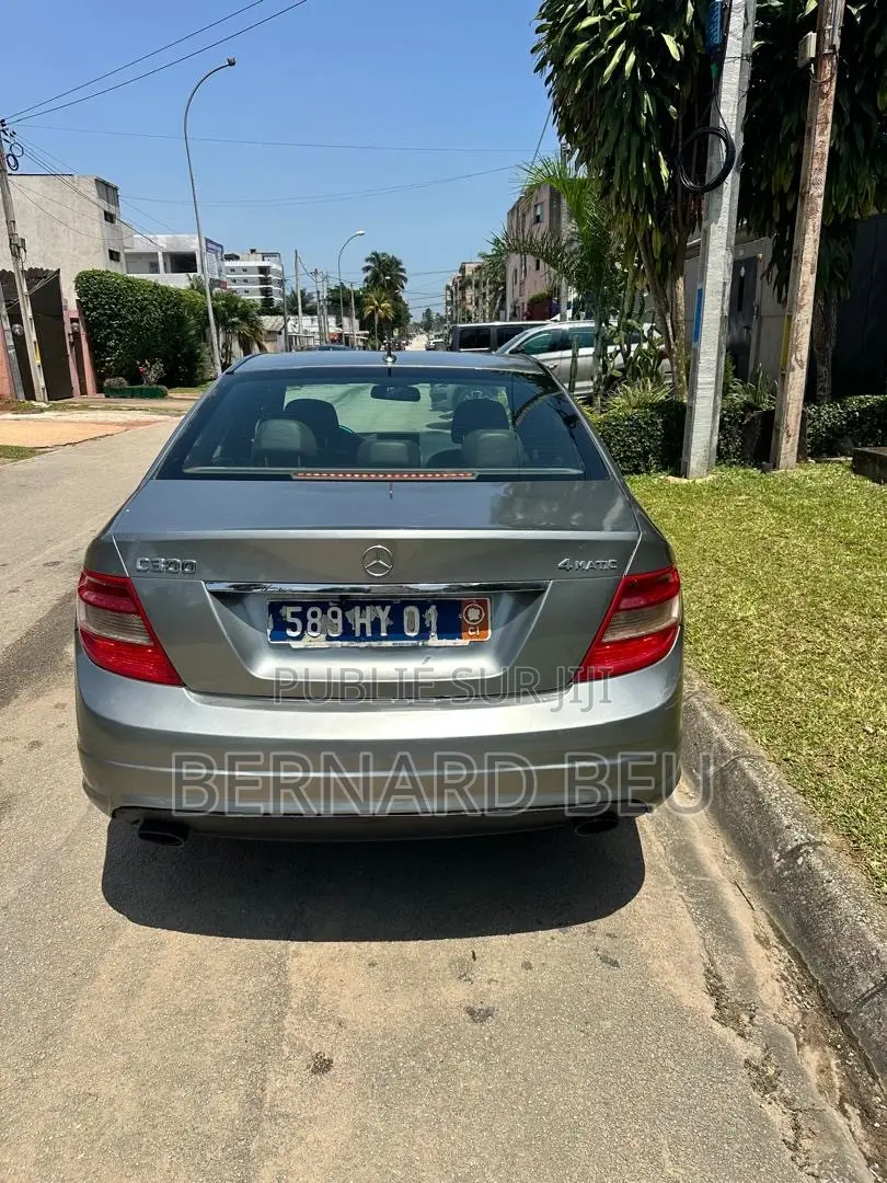 Mercedes-Benz C300 Luxury Sedan AWD (3.0L 6cyl 7A) 2008 Gris