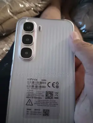 Nouveau Infinix Hot 50 Pro+ 4G 256 GB Gris
