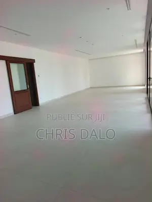 4chbre Appartement dans Règne Immobilier, Marcory à Louer