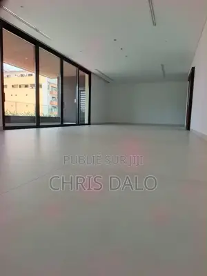 4chbre Appartement dans Règne Immobilier, Marcory à Louer