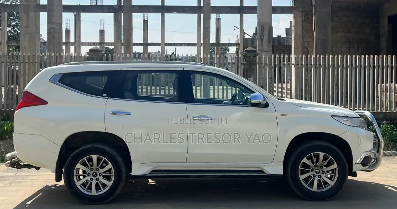 Mitsubishi Montero Sport 2016 Blanc