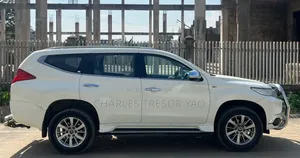 Mitsubishi Montero Sport 2016 Blanc