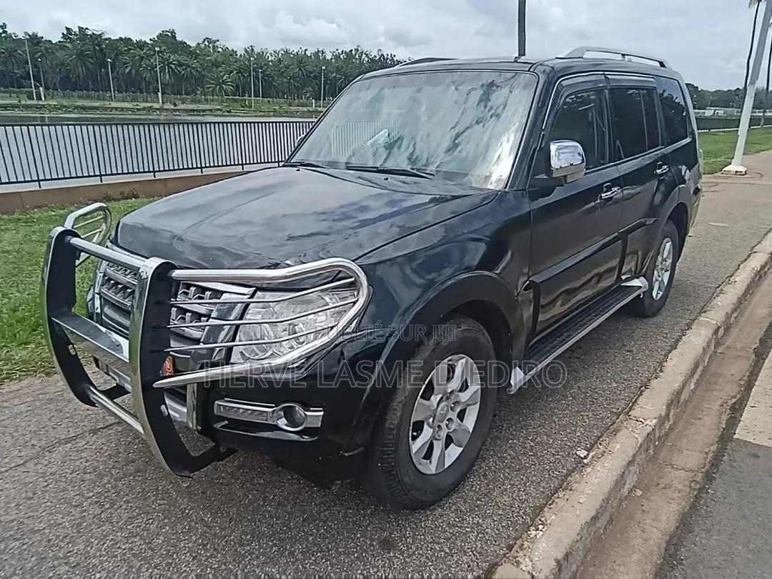 Mitsubishi Pajero 2015 Noir