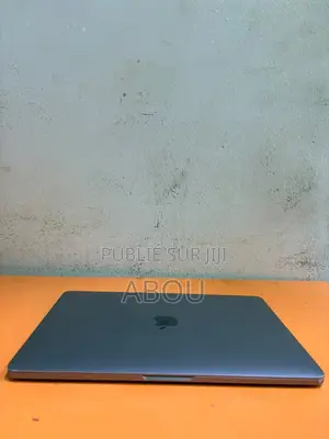 Ordinateur portable Apple MacBook Pro 2017 16GB Intel Core i7 SSD 512GB